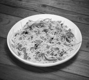 Egg Hakka Noodles                         