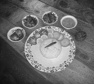 Egg Thali [2 Eggs]