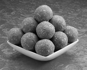 Desi Ghee Panjiri Ladoo