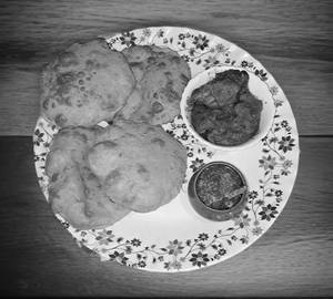 4 Luchi with Mutton Kosha [4 Pieces]