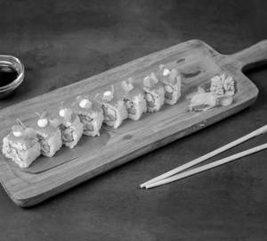 Classic Californian Non-Vegetarian Sushi (6 Pcs)