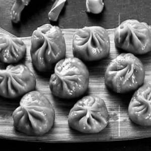 Chicken Schezwan Sauce Gravy Momos
