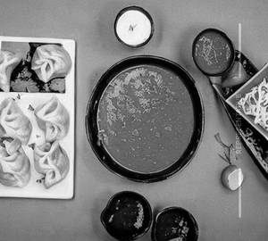 Cheese & Corn Schezwan Sauce Gravy Momos
