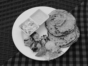 Chicken Malai Tikka With 2 Paratha