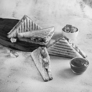 Cheesy Capcicum Onion Sandwich