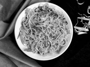 Veg Hakka Noodles