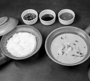 Prawns Cambodian Curry With Sticky Rice