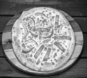 9" Schezwan Capsicum Kick Pizza