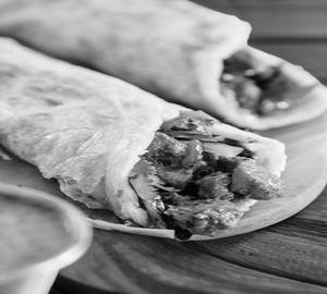Single Egg Single Chicken Kathi Roll