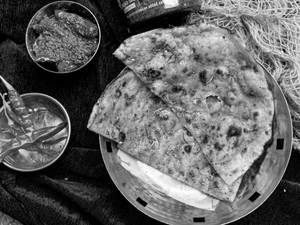 Lalmirch Roti