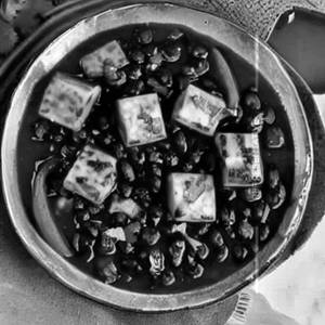 Sauteed Paneer In Black Bean Gravy