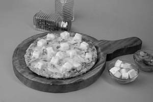 Jain Paneer Butter Masala Pizza