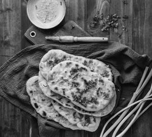 Onion Stuffed Naan