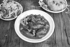 Beef & Potato in Chilli Sauce