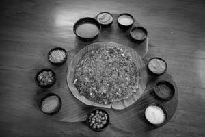 Ragi Mix Veg. Uthappam (240 Cal.)