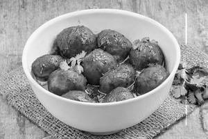 Dum Aloo Kashmiri (Sweet)