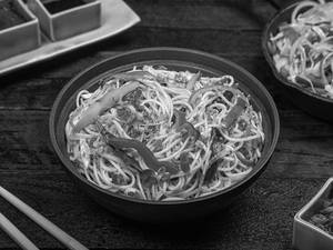 Chilli Garlic Noodles - Veg