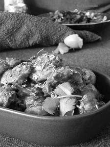 Achari Mushroom [ Serves 1 ]