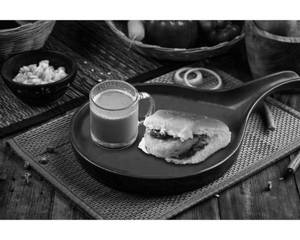 Aloo Tikki Pav + Ginger Chai/chai/kaapi