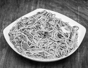 Schezwan veg noodles