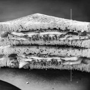 Pesto Mozzarella Sandwich