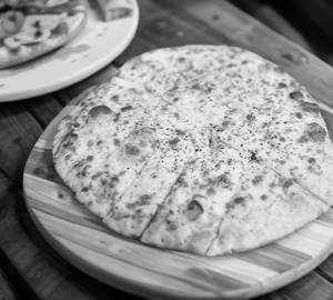 Garlic Butter Cheese Pizza (8")