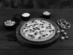 La Milano Paneer Pizza