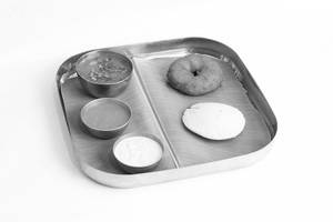 Idli Medu Vada [1 Piece Idli + 1 Piece Vada]