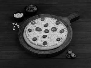 Cheesy Jalapeno Pizza