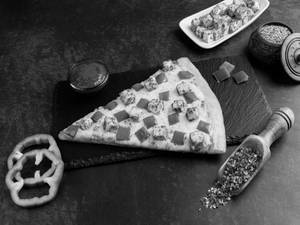 Indiana Veg Giant Slice (20.5 Cm, Serves 1)
