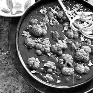 Cauliflower In Hot Garlic Sauce Gravy