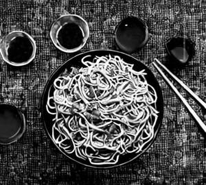 Burnt garlic noodles