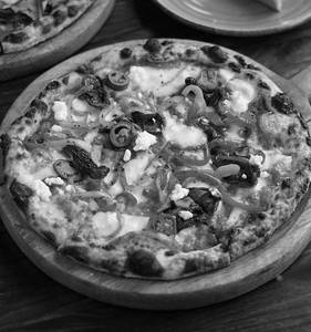 Una Special Pizza