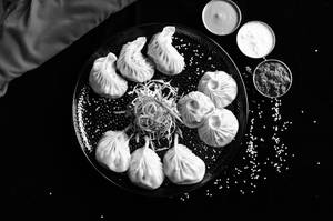 Veg Momo Platter 12 Pcs