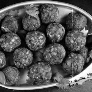 Veg Balls In Hot Garlic Sauce Dry