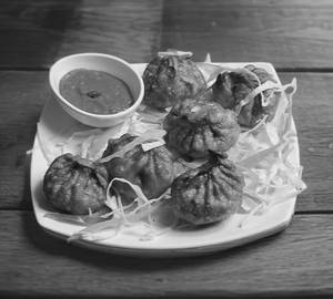 Fried Veg Momos 12 Peice