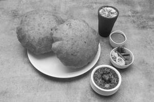 Bedmi Poori With Lassi