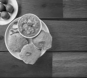 Poori With Matar Paneer And Omelette