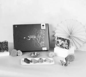 Utsav Assorted Cookies (600 Gms)
