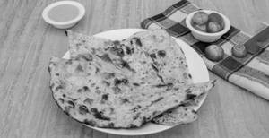 1 Aloo Pyaaz Naan