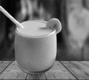 Banana milkshake