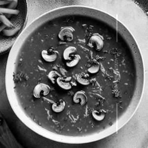 Beef roasted garlic mushroom soup