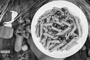 Mix sauce pasta