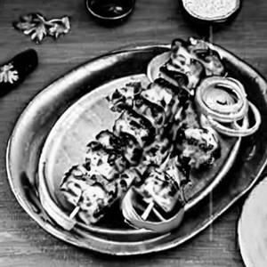 Lasooni Murgh Tikka