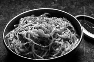 Schezwan Fish Fried Noodles