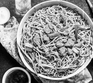 Pork schezwan noodles