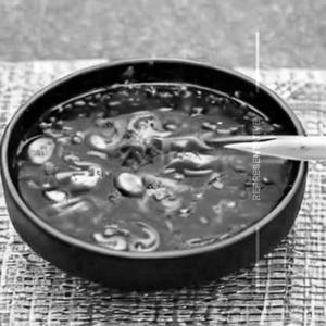 Tom yam mushrooms