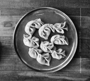 Honey chicken momos