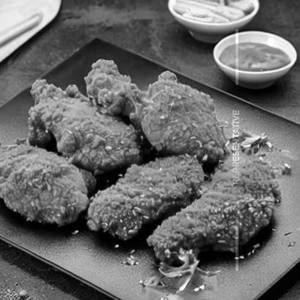 Crispy boneless honey fried chicken