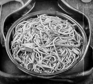 Veg chilli garlic noodles